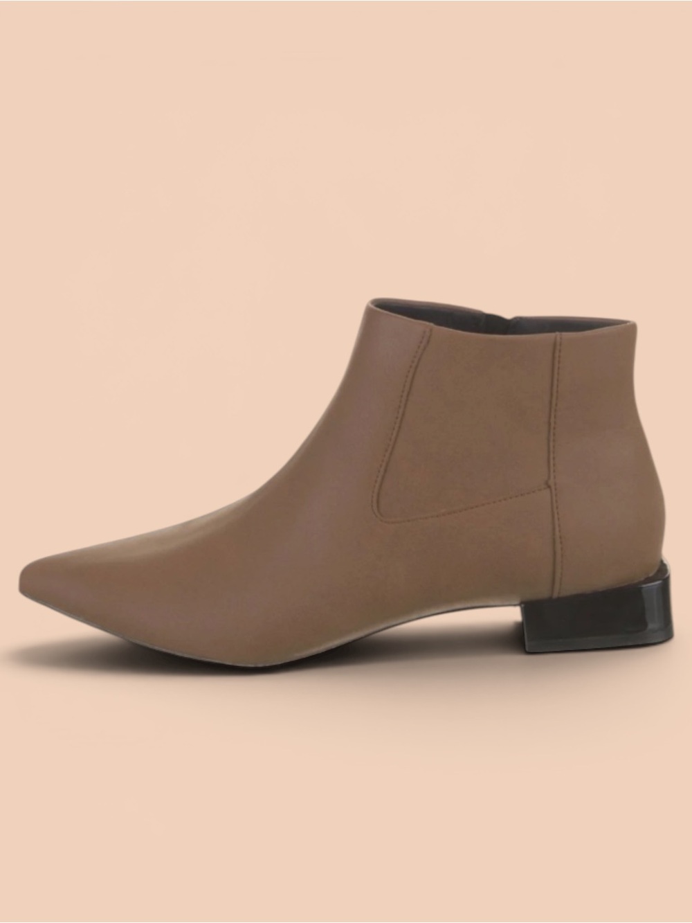 NWOT Vivienne Hu Leather Chelsea Ankle Boots Women’s 9 Low Block Heel